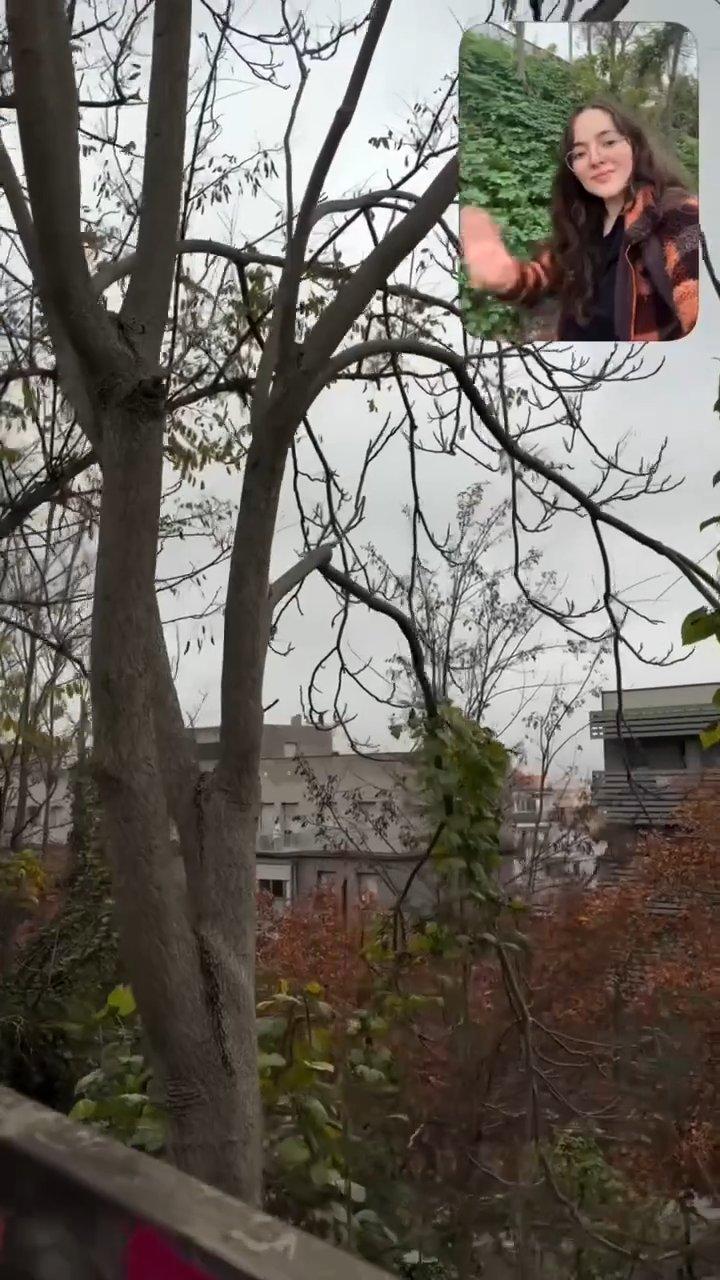 Пленэр как искусство замедляться 🦆🌿 Только представьте: тихий парк, солнечные блики на воде и очаровательная соседка-утка, которая согласилась попозировать